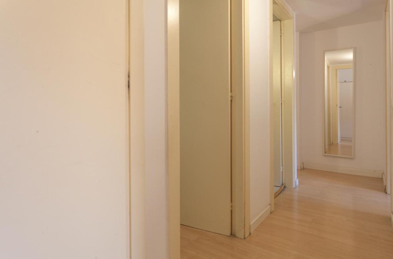 Plaza Catalunya City Center Apartments Барселона Экстерьер фото