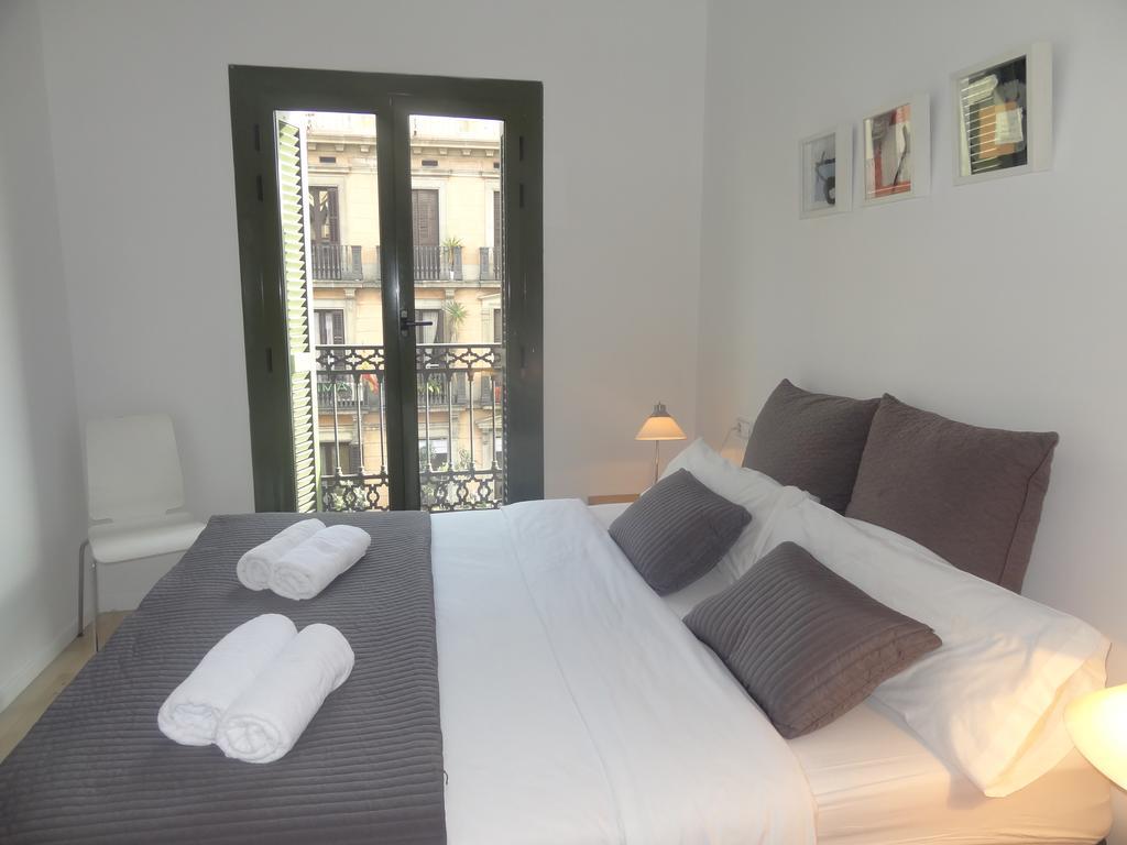 Plaza Catalunya City Center Apartments Барселона Номер фото